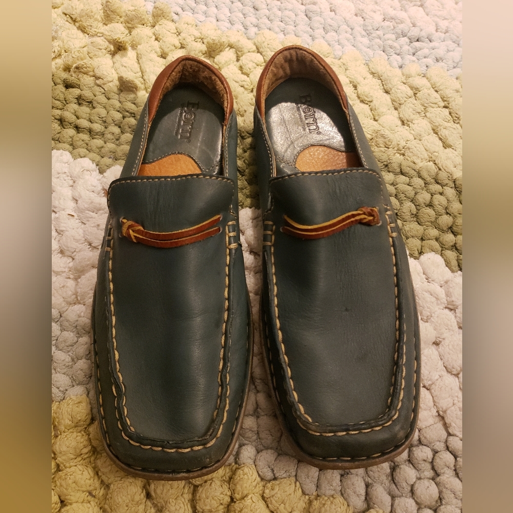 Born, size 8, loafers